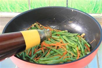 家常小炒-蚝油豇豆怎么做，家常小炒-蚝油豇豆怎么做好吃，家常小炒-蚝油豇豆做法