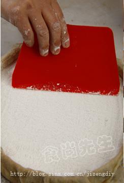 红豆百果松糕怎么做，红豆百果松糕怎么做好吃，红豆百果松糕做法