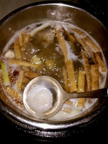 腊猪蹄炖干笋怎么做，腊猪蹄炖干笋怎么做好吃，腊猪蹄炖干笋做法