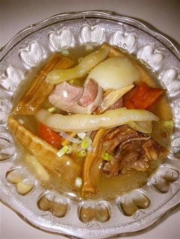 腊猪蹄炖干笋怎么做，腊猪蹄炖干笋怎么做好吃，腊猪蹄炖干笋做法