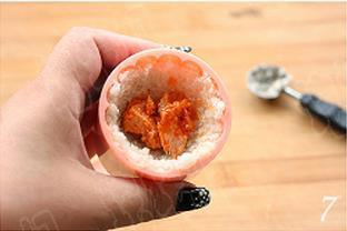 金枪鱼米糕月饼怎么做，金枪鱼米糕月饼怎么做好吃，金枪鱼米糕月饼做法
