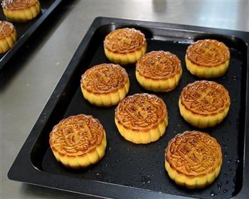 单黄莲蓉月饼怎么做，单黄莲蓉月饼怎么做好吃，单黄莲蓉月饼做法