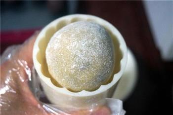 广式红豆蓉月饼怎么做，广式红豆蓉月饼怎么做好吃，广式红豆蓉月饼做法