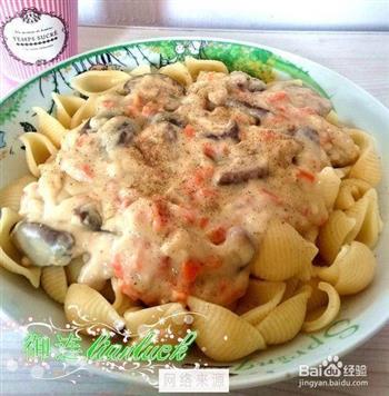 白汁蘑菇鸡肉意大利贝壳面怎么做，白汁蘑菇鸡肉意大利贝壳面怎么做好吃，白汁蘑菇鸡肉意大利贝壳面做法