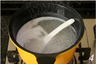 桂花水晶凉粉怎么做，桂花水晶凉粉怎么做好吃，桂花水晶凉粉做法