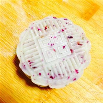 玫瑰冰皮月饼怎么做，玫瑰冰皮月饼怎么做好吃，玫瑰冰皮月饼做法