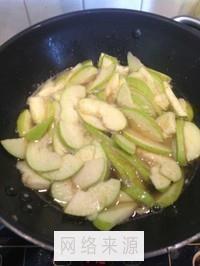 煎猪排佐苹果酱怎么做，煎猪排佐苹果酱怎么做好吃，煎猪排佐苹果酱做法