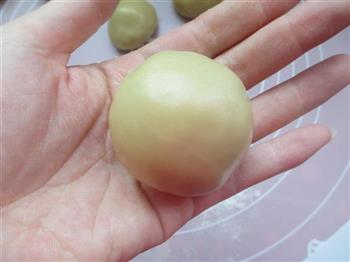广式豆沙凤梨月饼怎么做，广式豆沙凤梨月饼怎么做好吃，广式豆沙凤梨月饼做法
