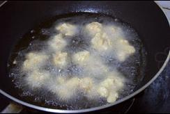 炸鸡块怎么做，炸鸡块怎么做好吃，炸鸡块做法