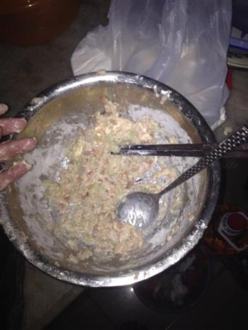 西瓜皮丸子怎么做，西瓜皮丸子怎么做好吃，西瓜皮丸子做法