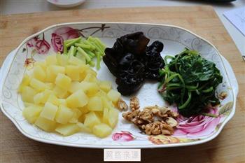黑胡椒辣味什锦沙拉怎么做，黑胡椒辣味什锦沙拉怎么做好吃，黑胡椒辣味什锦沙拉做法