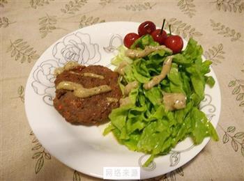 黑椒牛肉饼怎么做，黑椒牛肉饼怎么做好吃，黑椒牛肉饼做法