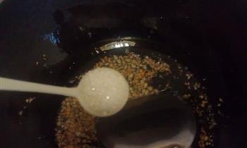 金蒜拌米皮怎么做，金蒜拌米皮怎么做好吃，金蒜拌米皮做法