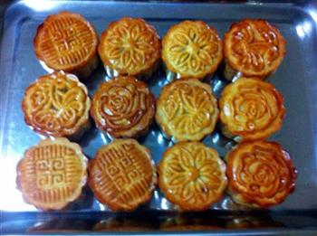 莲蓉蔓越莓广式月饼怎么做，莲蓉蔓越莓广式月饼怎么做好吃，莲蓉蔓越莓广式月饼做法