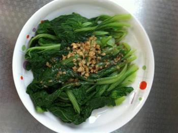 油泼小白菜怎么做，油泼小白菜怎么做好吃，油泼小白菜做法