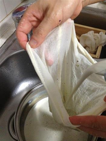 黑豆豆腐怎么做，黑豆豆腐怎么做好吃，黑豆豆腐做法