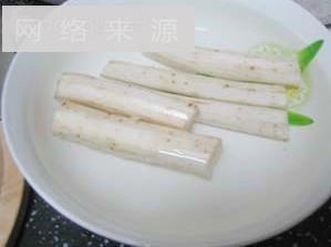 牛蒡竹荪鸡翅汤怎么做，牛蒡竹荪鸡翅汤怎么做好吃，牛蒡竹荪鸡翅汤做法