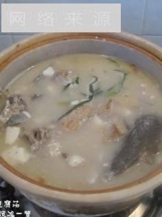 鲶鱼豆腐汤怎么做，鲶鱼豆腐汤怎么做好吃，鲶鱼豆腐汤做法