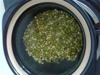 绿豆薏米汤怎么做，绿豆薏米汤怎么做好吃，绿豆薏米汤做法