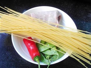 黑椒牛肉炒意面怎么做，黑椒牛肉炒意面怎么做好吃，黑椒牛肉炒意面做法