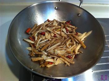 蚝油炒双菇怎么做，蚝油炒双菇怎么做好吃，蚝油炒双菇做法