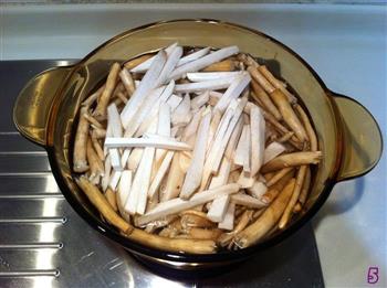 蚝油炒双菇怎么做，蚝油炒双菇怎么做好吃，蚝油炒双菇做法