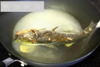 黄豆芽鲶鱼汤怎么做，黄豆芽鲶鱼汤怎么做好吃，黄豆芽鲶鱼汤做法