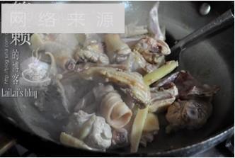墨鱼煨鸡汤怎么做，墨鱼煨鸡汤怎么做好吃，墨鱼煨鸡汤做法