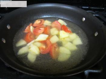 西红柿土豆鸡蛋汤怎么做，西红柿土豆鸡蛋汤怎么做好吃，西红柿土豆鸡蛋汤做法