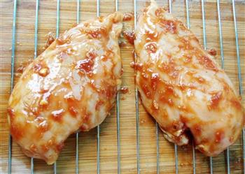 泰式鸡肉菠菜沙拉怎么做，泰式鸡肉菠菜沙拉怎么做好吃，泰式鸡肉菠菜沙拉做法
