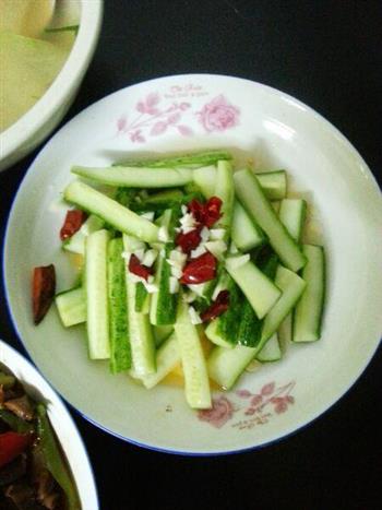 酸辣瓜条怎么做，酸辣瓜条怎么做好吃，酸辣瓜条做法