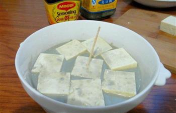 油炸臭豆腐怎么做，油炸臭豆腐怎么做好吃，油炸臭豆腐做法