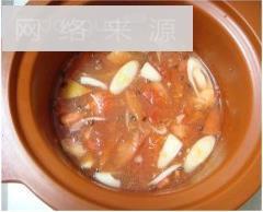 西红柿牛肉汤怎么做，西红柿牛肉汤怎么做好吃，西红柿牛肉汤做法