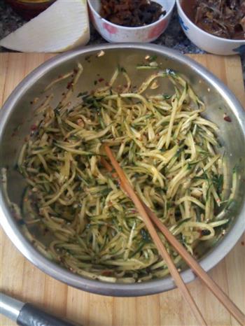 拌黄瓜菜怎么做，拌黄瓜菜怎么做好吃，拌黄瓜菜做法