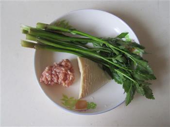 野芹菜春卷怎么做，野芹菜春卷怎么做好吃，野芹菜春卷做法