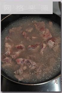 西洋参清炖羊肉汤怎么做，西洋参清炖羊肉汤怎么做好吃，西洋参清炖羊肉汤做法