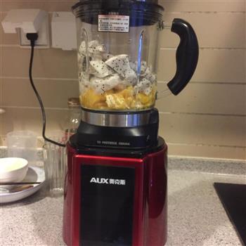火龙果橙汁 健康饮品怎么做，火龙果橙汁 健康饮品怎么做好吃，火龙果橙汁 健康饮品做法