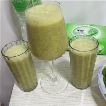火龙果橙汁 健康饮品怎么做，火龙果橙汁 健康饮品怎么做好吃，火龙果橙汁 健康饮品做法