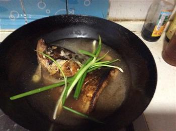 鱼头烧豆腐怎么做，鱼头烧豆腐怎么做好吃，鱼头烧豆腐做法