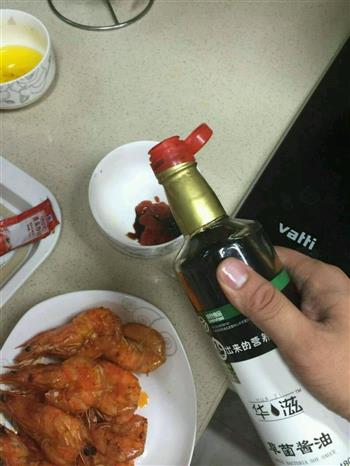 草菌酱油油焖大虾怎么做，草菌酱油油焖大虾怎么做好吃，草菌酱油油焖大虾做法