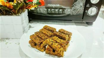 黑芝麻燕麦能量棒怎么做，黑芝麻燕麦能量棒怎么做好吃，黑芝麻燕麦能量棒做法