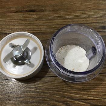 冰糖川贝炖雪梨怎么做，冰糖川贝炖雪梨怎么做好吃，冰糖川贝炖雪梨做法