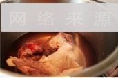大骨蘑菇丝瓜汤怎么做，大骨蘑菇丝瓜汤怎么做好吃，大骨蘑菇丝瓜汤做法