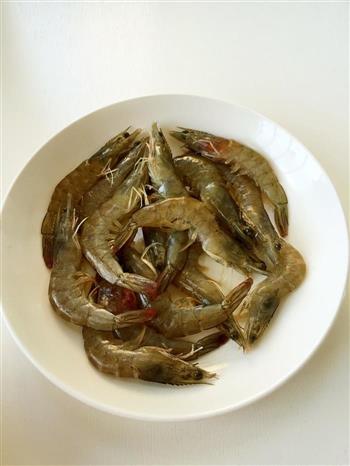油闷大虾怎么做，油闷大虾怎么做好吃，油闷大虾做法