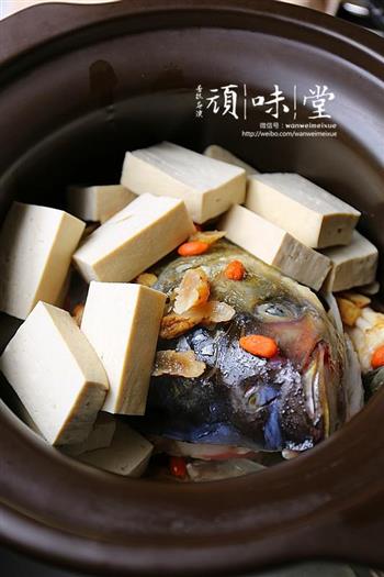 天麻炖鱼头怎么做，天麻炖鱼头怎么做好吃，天麻炖鱼头做法