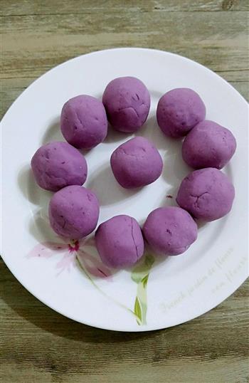 养生紫薯芝麻饼怎么做，养生紫薯芝麻饼怎么做好吃，养生紫薯芝麻饼做法