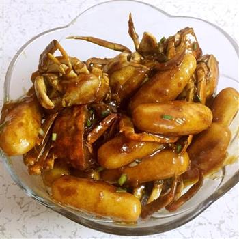 毛蟹炒年糕怎么做，毛蟹炒年糕怎么做好吃，毛蟹炒年糕做法
