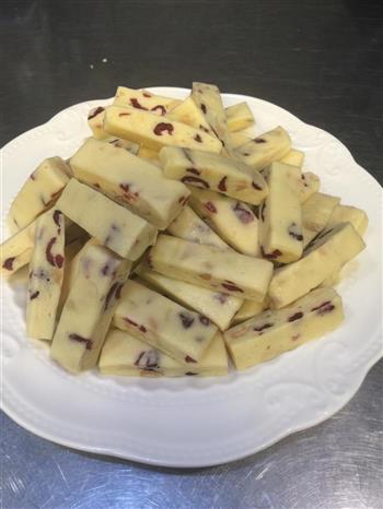 蔓越莓花生牛轧糖怎么做，蔓越莓花生牛轧糖怎么做好吃，蔓越莓花生牛轧糖做法