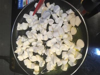 蔓越莓花生牛轧糖怎么做，蔓越莓花生牛轧糖怎么做好吃，蔓越莓花生牛轧糖做法