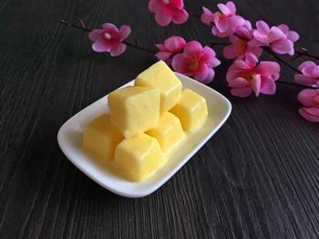 芒果冰淇淋球怎么做，芒果冰淇淋球怎么做好吃，芒果冰淇淋球做法